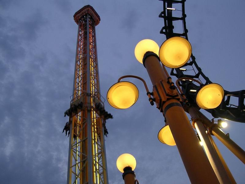 Notturno sul parco giochi del Prater